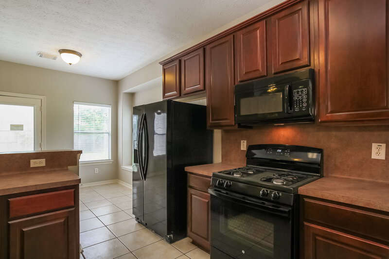 2,160/Mo, 19527 Pine Cluster Ln Humble, TX 77346 Kitchen View 2