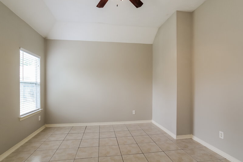 2,160/Mo, 19527 Pine Cluster Ln Humble, TX 77346 Main Bedroom View