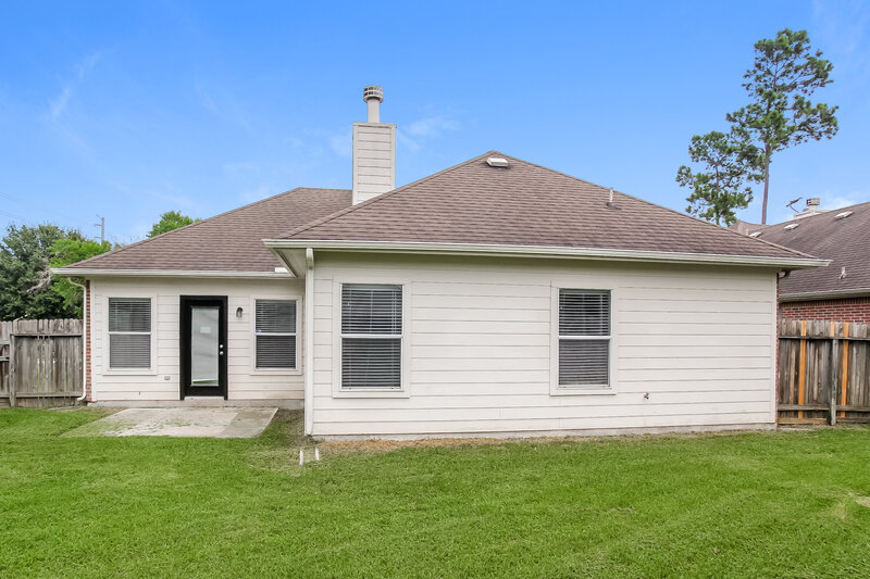 2,160/Mo, 19527 Pine Cluster Ln Humble, TX 77346 Rear View