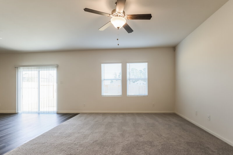 1,555/Mo, 15318 Abella Dr Montgomery, TX 77316 Living Room View