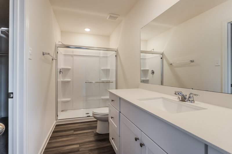 1,555/Mo, 15318 Abella Dr Montgomery, TX 77316 Main Bathroom View