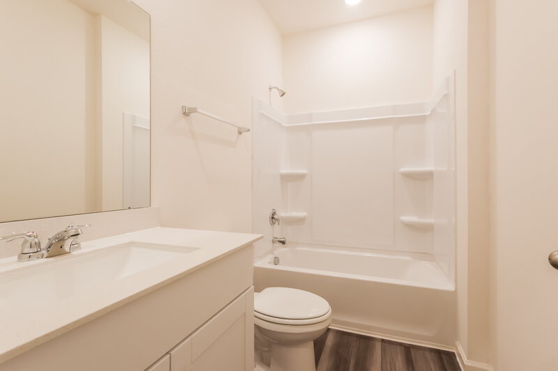 1,795/Mo, 440 Harlow Dr Montgomery, TX 77316 Bathroom View 2