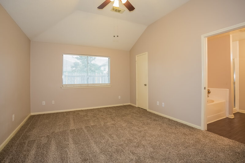 2,105/Mo, 20018 Upland Creek Dr Katy, TX 77449 Master Bedroom View