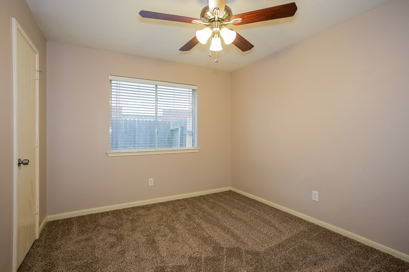 2,105/Mo, 20018 Upland Creek Dr Katy, TX 77449 Bedroom View