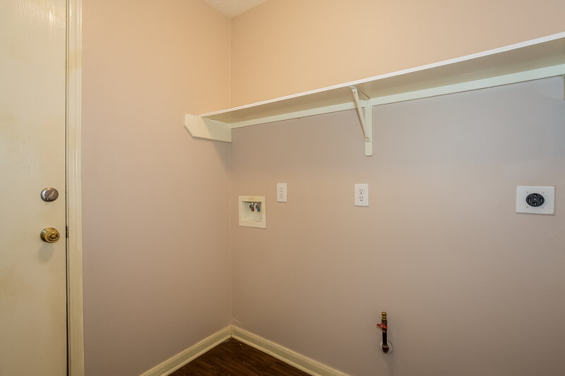 2,105/Mo, 20018 Upland Creek Dr Katy, TX 77449 Laundry Room View