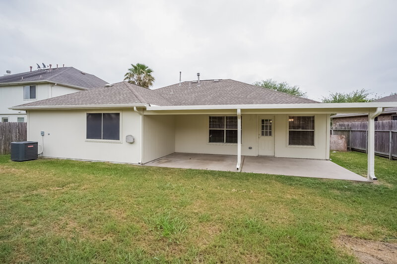 2,105/Mo, 20018 Upland Creek Dr Katy, TX 77449 Rear View