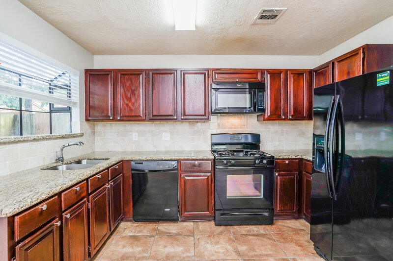 1,840/Mo, 7715 Springville Dr Houston, TX 77095 Kitchen View 2