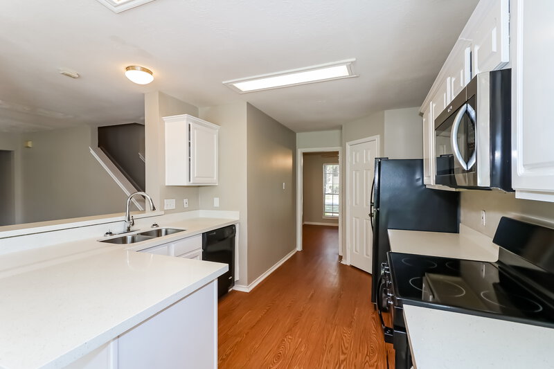 2,225/Mo, 7023 Shasta Sq Houston, TX 77084 Kitchen View