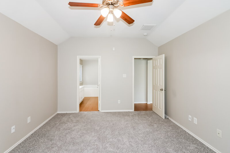 2,225/Mo, 7023 Shasta Sq Houston, TX 77084 Main Bedroom View 2