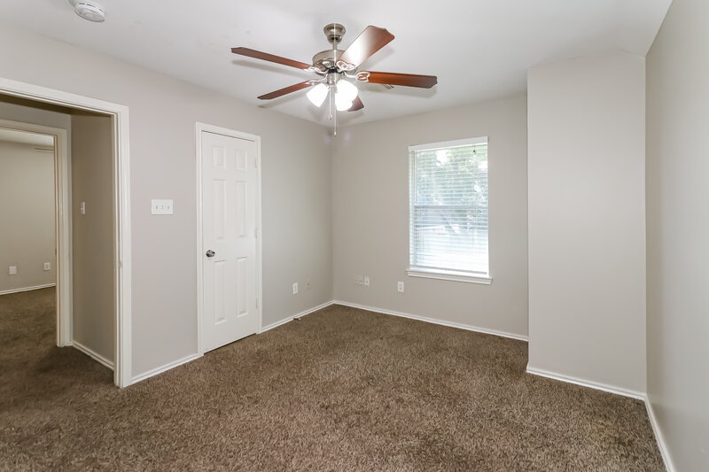 2,225/Mo, 7023 Shasta Sq Houston, TX 77084 Bedroom View 2