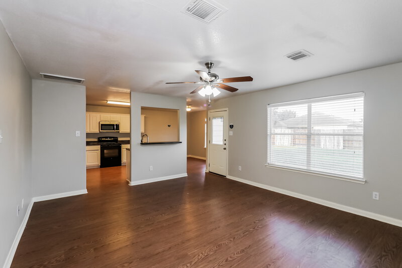 1,790/Mo, 6839 Garnet Trail Ln Richmond, TX 77469 Living Room View