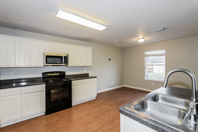 1,790/Mo, 6839 Garnet Trail Ln Richmond, TX 77469 Kitchen View 2