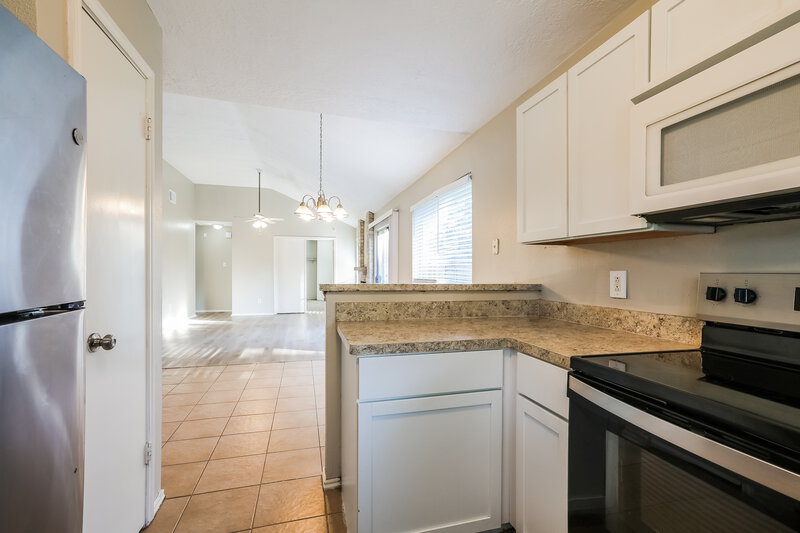 1,610/Mo, 8215 Eastern Bluebird Dr Humble, TX 77396 Kitchen View