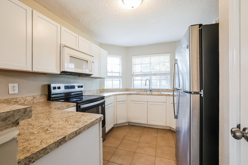 1,610/Mo, 8215 Eastern Bluebird Dr Humble, TX 77396 Kitchen View 2