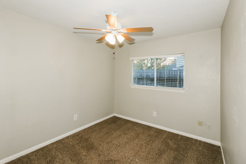 1,750/Mo, 19523 Lake Hollow Ln Houston, TX 77084 Bedroom View