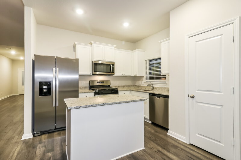 1,785/Mo, 412 Polly Grove Dr Katy, TX 77493 Kitchen View