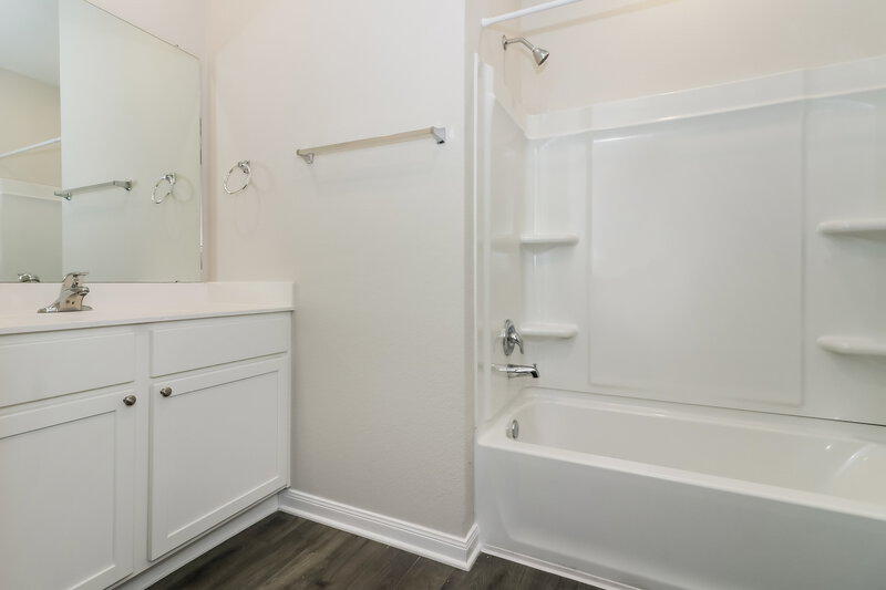 1,785/Mo, 412 Polly Grove Dr Katy, TX 77493 Bathroom View