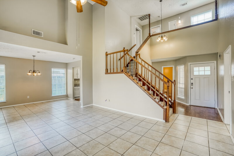 1,735/Mo, 20110 River Brook Dr Humble, TX 77346 Living Room View 2