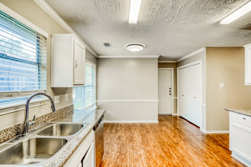 1,735/Mo, 20110 River Brook Dr Humble, TX 77346 Kitchen View