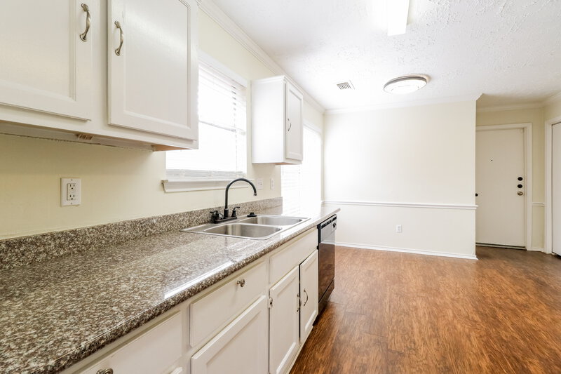 1,885/Mo, 20110 River Brook Dr Humble, TX 77346 Kitchen View 2