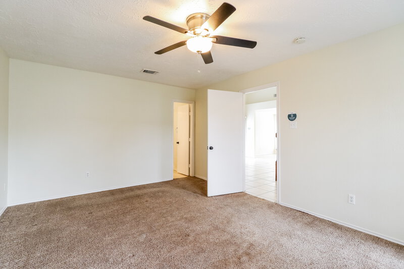 1,885/Mo, 20110 River Brook Dr Humble, TX 77346 Main Bedroom View