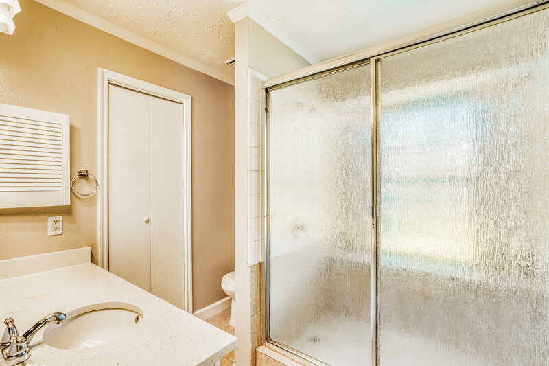 1,735/Mo, 20110 River Brook Dr Humble, TX 77346 Main Bathroom View