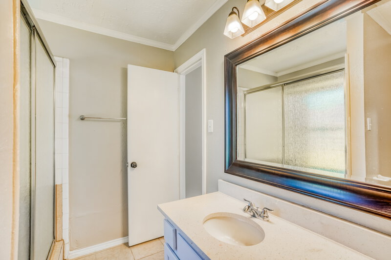1,735/Mo, 20110 River Brook Dr Humble, TX 77346 Main Bathroom View 2