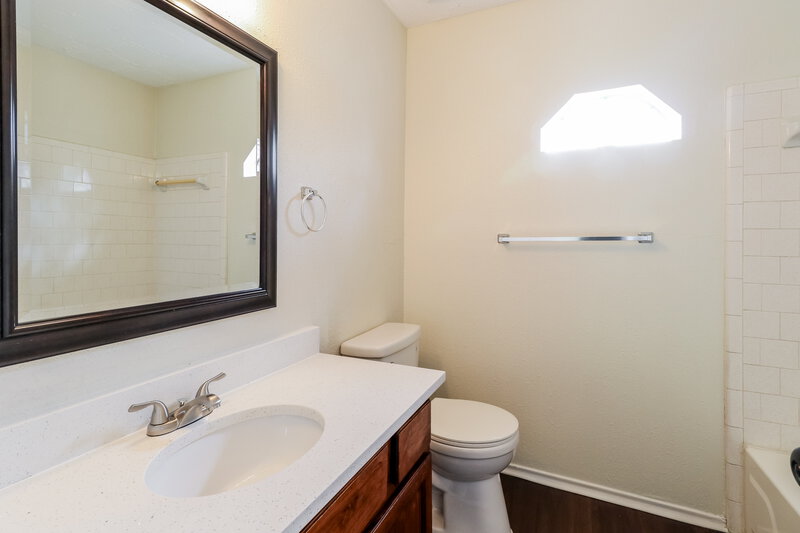 1,885/Mo, 20110 River Brook Dr Humble, TX 77346 Bathroom View