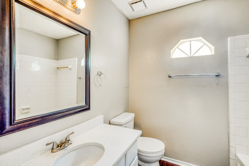 1,735/Mo, 20110 River Brook Dr Humble, TX 77346 Bathroom View