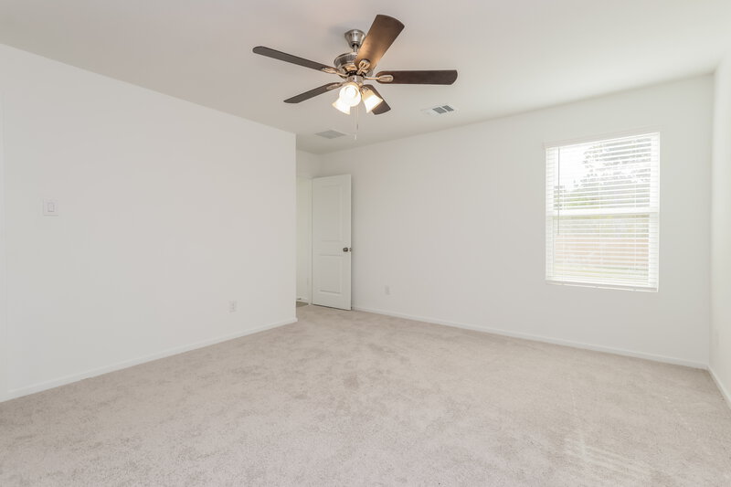 1,810/Mo, 16006 Tallis Dr Conroe, TX 77303 Main Bedroom View