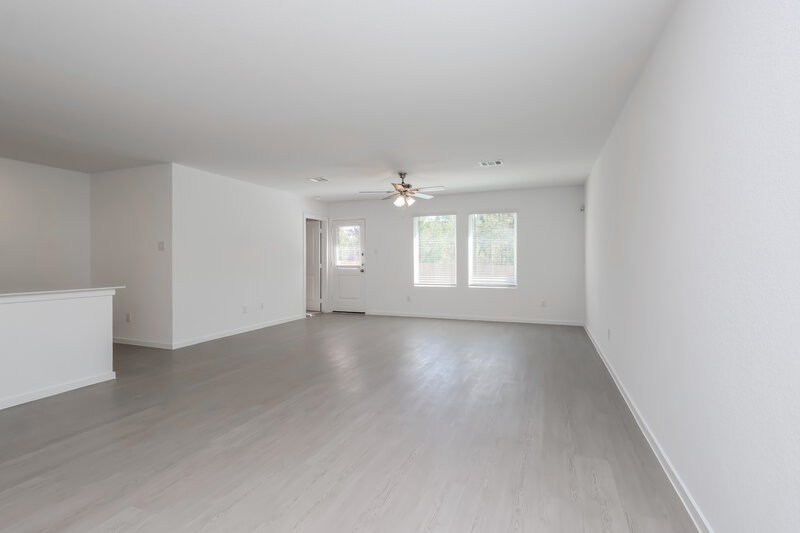 1,725/Mo, 16002 Tallis Dr Conroe, TX 77303 Living Room View 2