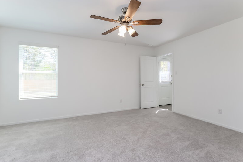 1,725/Mo, 16002 Tallis Dr Conroe, TX 77303 Primary Bedroom View 2