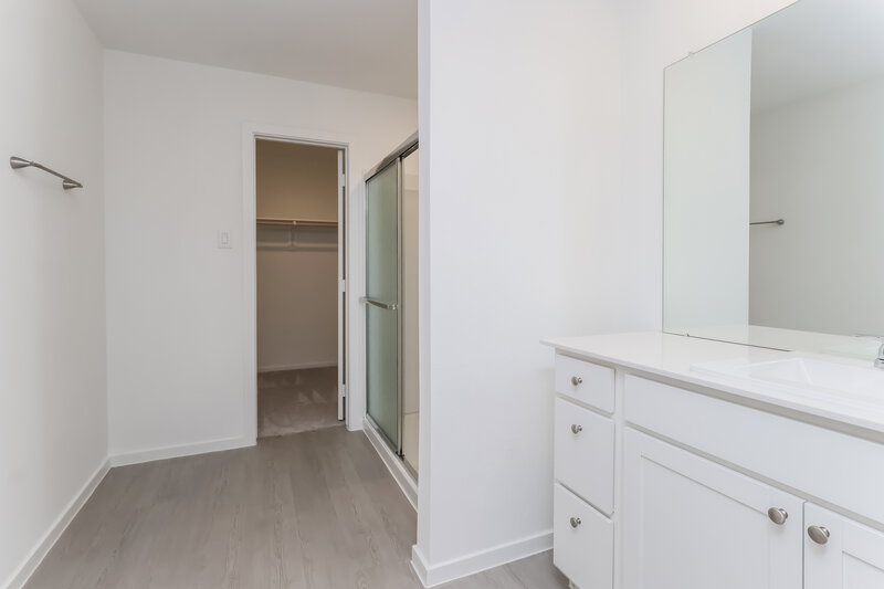 1,725/Mo, 16002 Tallis Dr Conroe, TX 77303 Primary Bathroom View