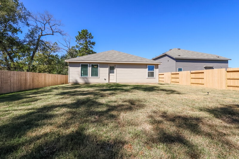 1,725/Mo, 16002 Tallis Dr Conroe, TX 77303 Rear View