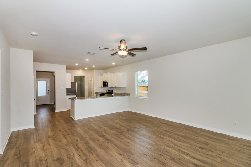 2,060/Mo, 401 Sunny Highlands Dr Katy, TX 77493 Living Room View 2