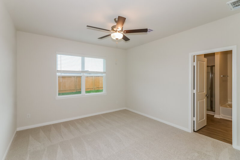 2,060/Mo, 401 Sunny Highlands Dr Katy, TX 77493 Main Bedroom View