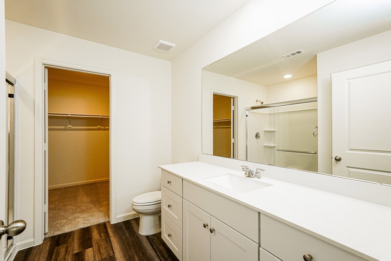 1,815/Mo, 15295 Abella Dr Montgomery, TX 77316 Main Bathroom View