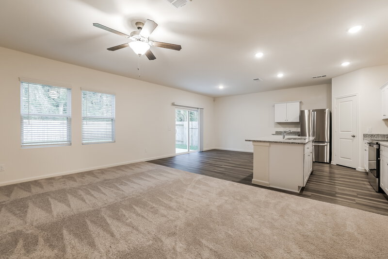 1,920/Mo, 6081 Majestic Creek Trl Porter, TX 77365 Living Room View