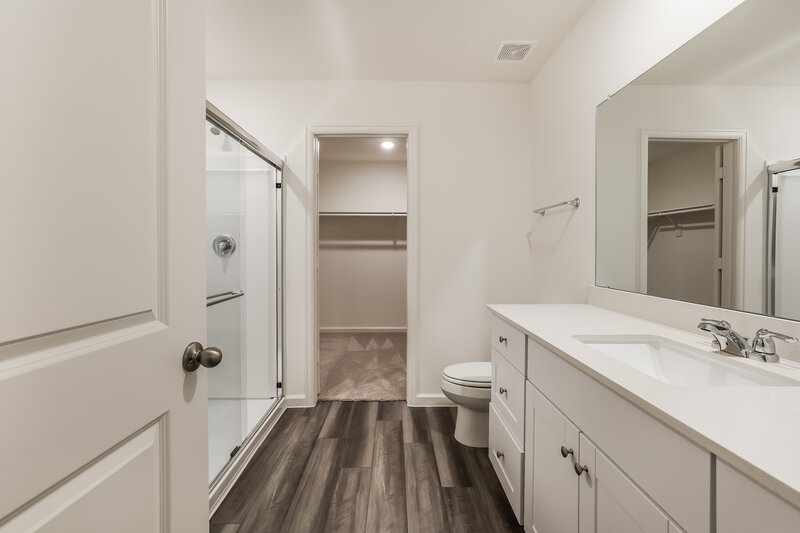 1,920/Mo, 6081 Majestic Creek Trl Porter, TX 77365 Main Bathroom View