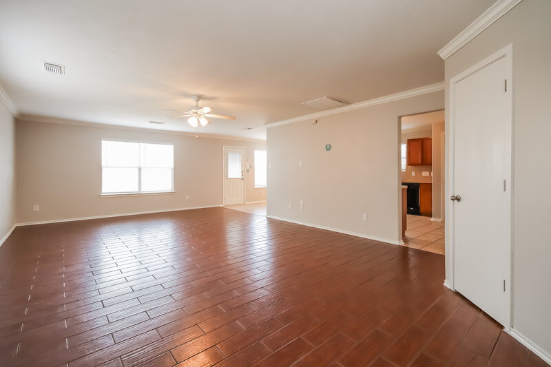 2,075/Mo, 19246 Cypress Peak Ln Katy, TX 77449 Living Room View