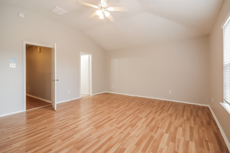 2,075/Mo, 19246 Cypress Peak Ln Katy, TX 77449 Main Bedroom View 2