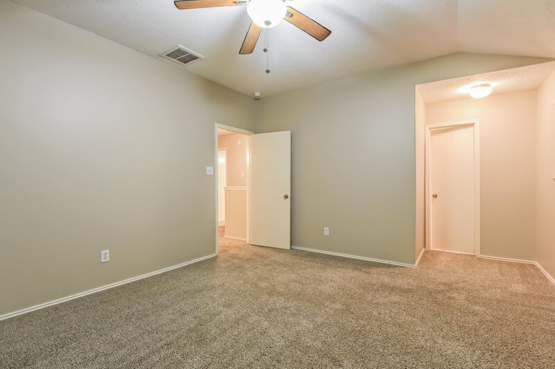 1,760/Mo, 33306 Cottonwood Bnd Magnolia, TX 77354 Main Bedroom View