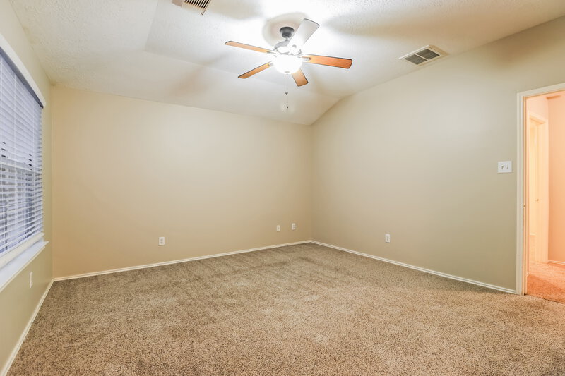 1,760/Mo, 33306 Cottonwood Bnd Magnolia, TX 77354 Main Bedroom View 2