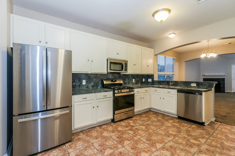 2,165/Mo, 2402 Birch Canyon Ct Fresno, TX 77545 Kitchen View 2