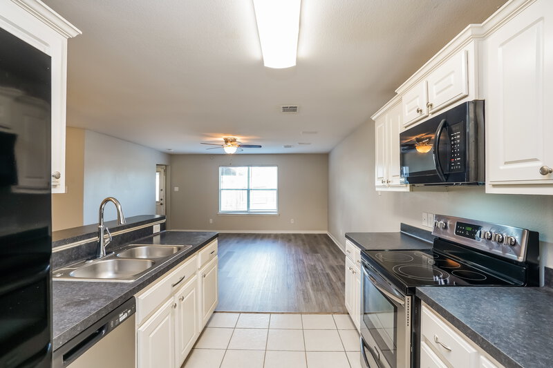 1,800/Mo, 4227 Medina River Loop Spring, TX 77386 Kitchen View