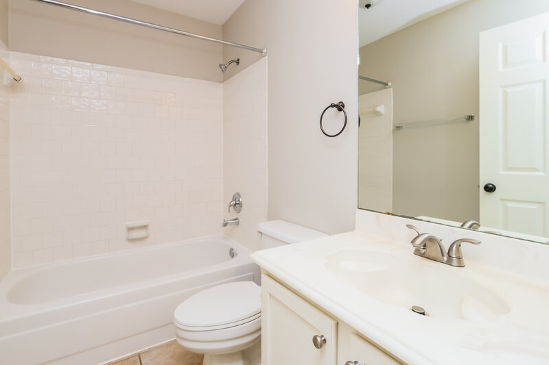 1,780/Mo, 5014 Otter Peak Dr Kingwood, TX 77345 Bathroom View