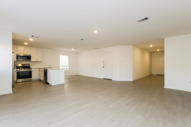 1,750/Mo, 15298 Abella Dr Montgomery, TX 77316 Dining Room View 2