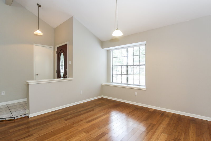 2,135/Mo, 5207 Village Springs Dr Kingwood, TX 77339 Living Room View