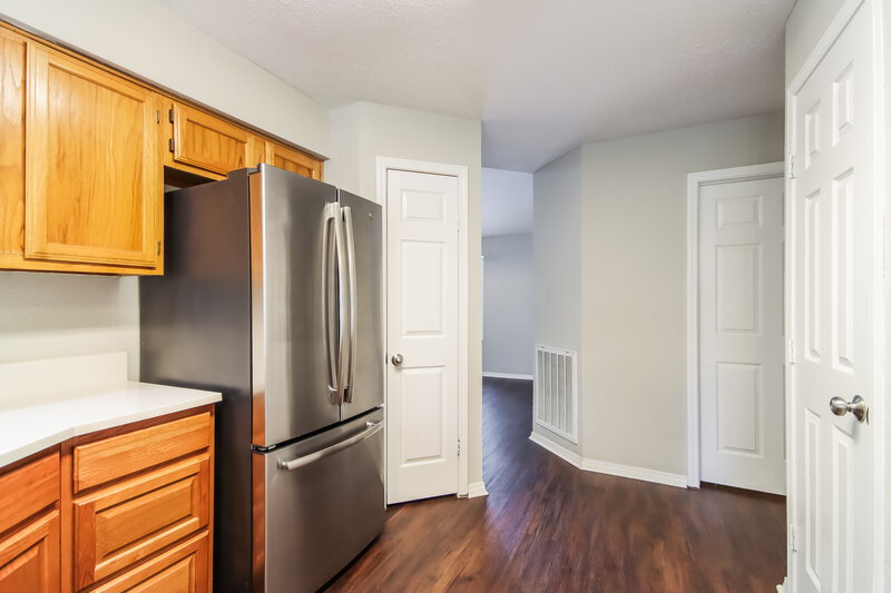 1,695/Mo, 5207 Village Springs Dr Kingwood, TX 77339 Kitchen View