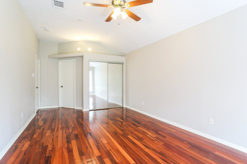 2,135/Mo, 5207 Village Springs Dr Kingwood, TX 77339 Master Bedroom View